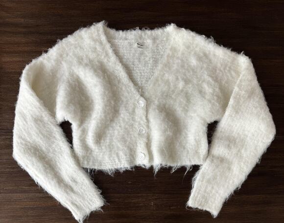 Kimchi Blue Sweaters - Kimchi Blue Cropped Fuzzy Cardigan Sweater Womens Small Cloud White